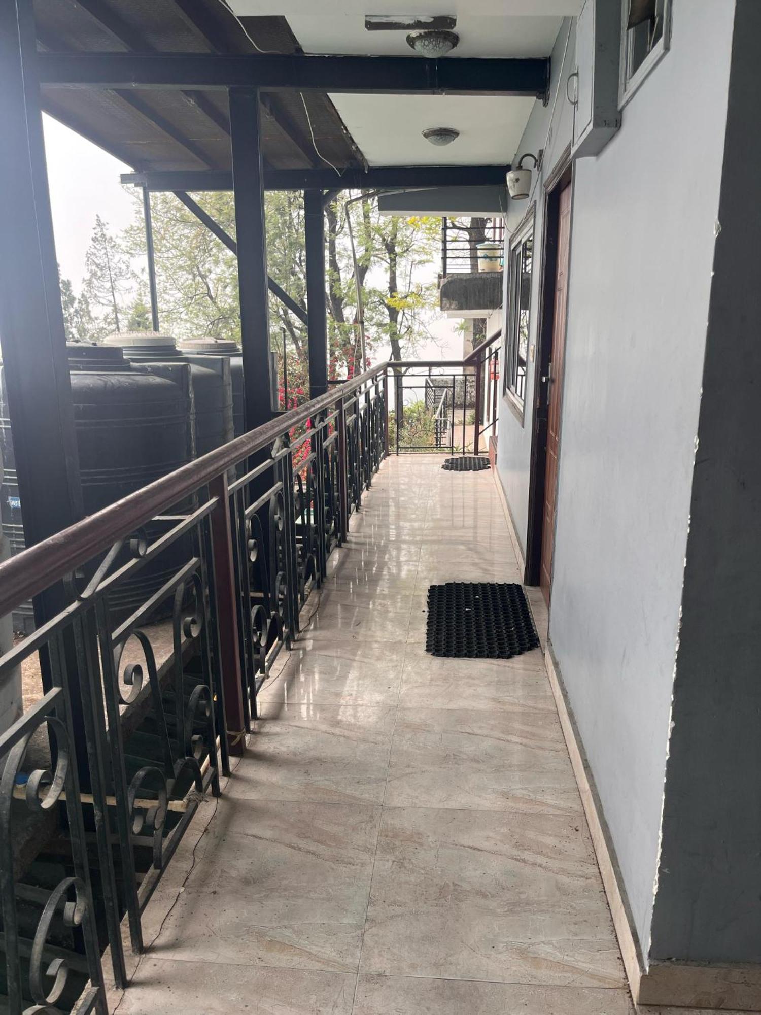 Royal Hill Inn Mussoorie Eksteriør billede