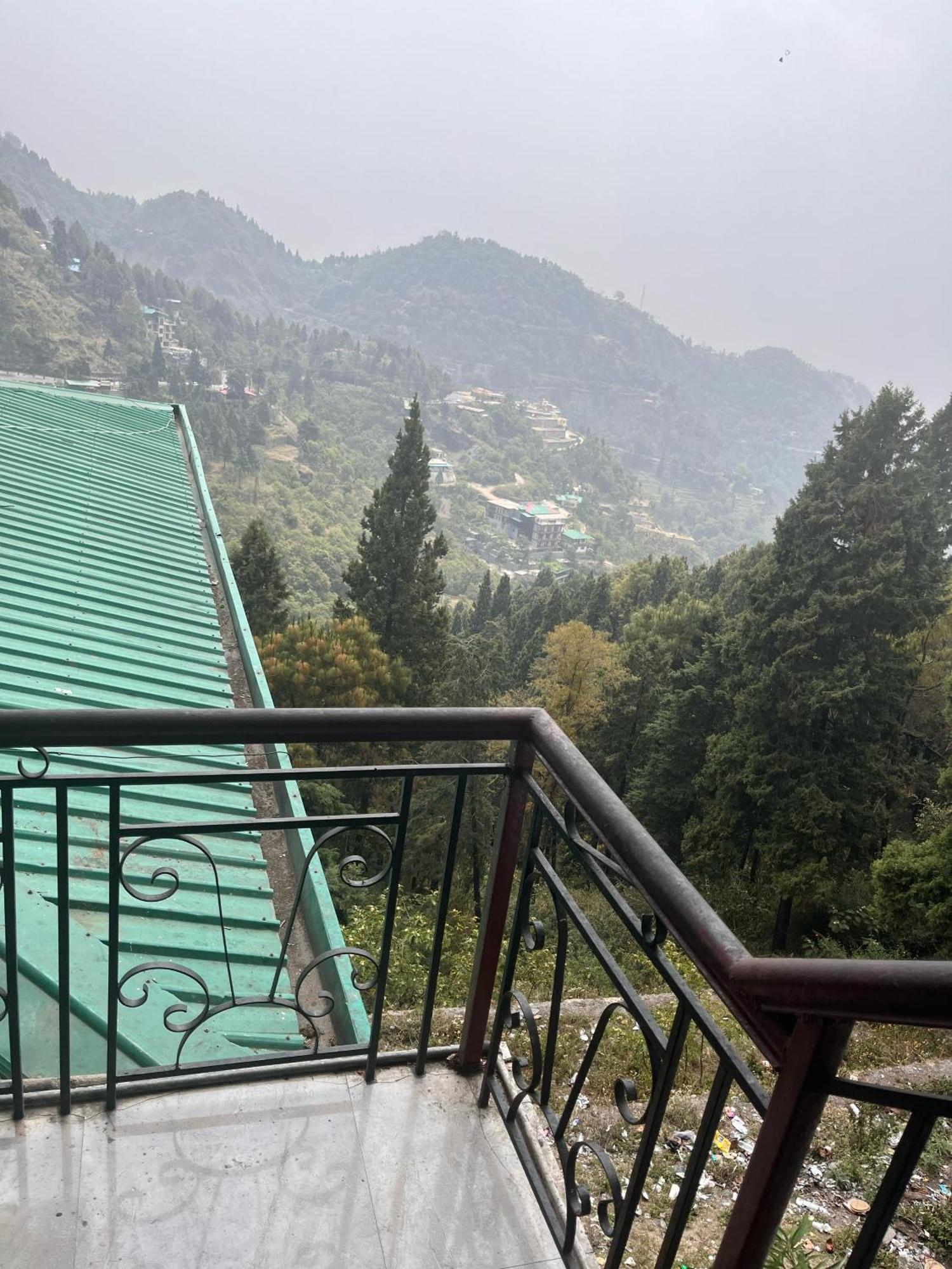 Royal Hill Inn Mussoorie Eksteriør billede